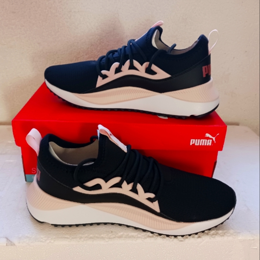 Puma - Picture 4 of 4